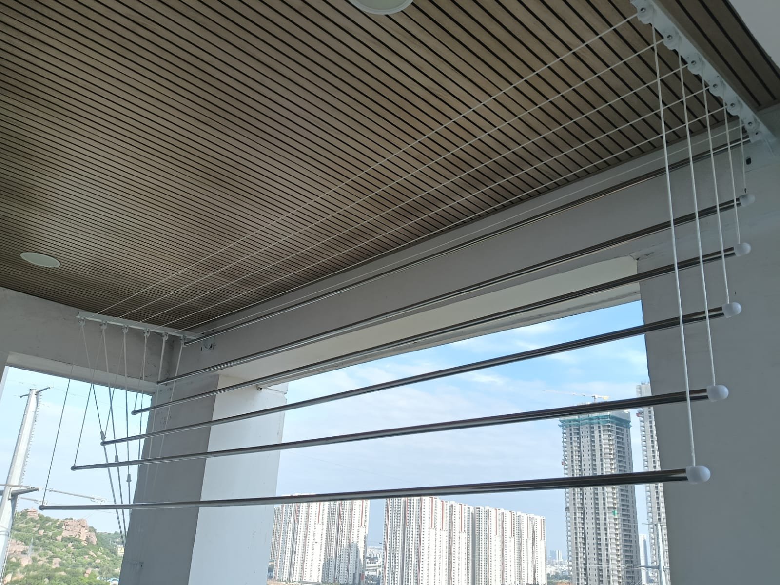 Ceiling, Wall-Mounted and Custom Cloth Hangers